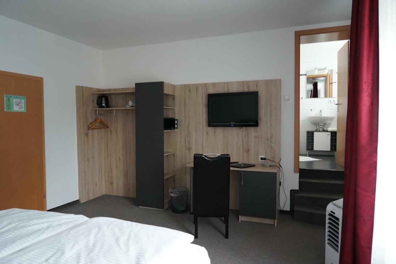 Hotel & Restaurant Blume Wolfsburg Kültér fotó